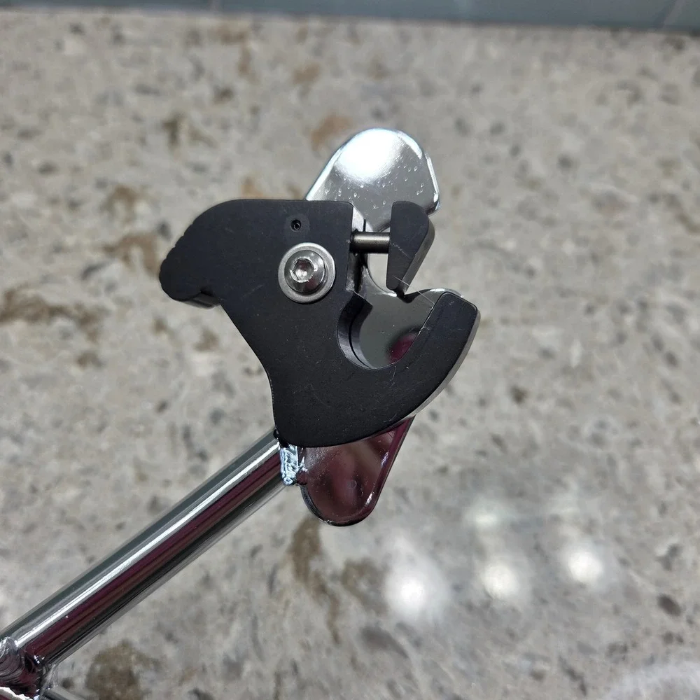 NEW Harley Davidson Sportster Chrome‎ Detachable Solo Luggage Rack Motorcycle